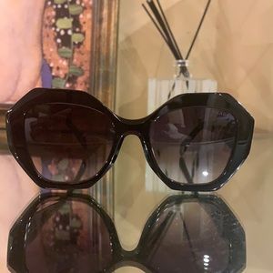 Prada 16 WSF sunglasses like new